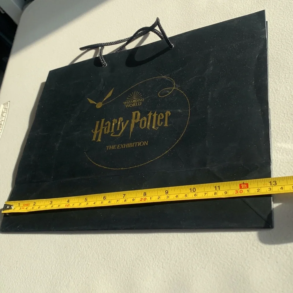 🚢 WIZARDING WORLD Harry Potter THE EXHIBITION © & ™ WBEI (s22)